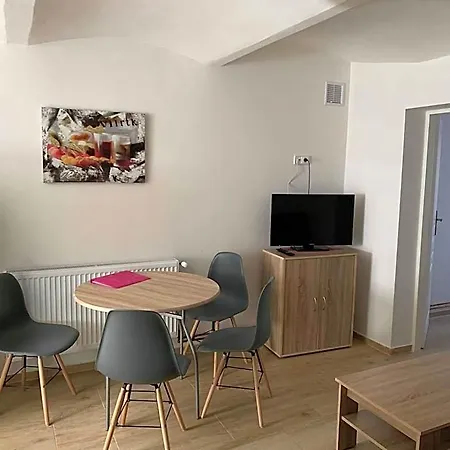 Michaela Hotel 3*